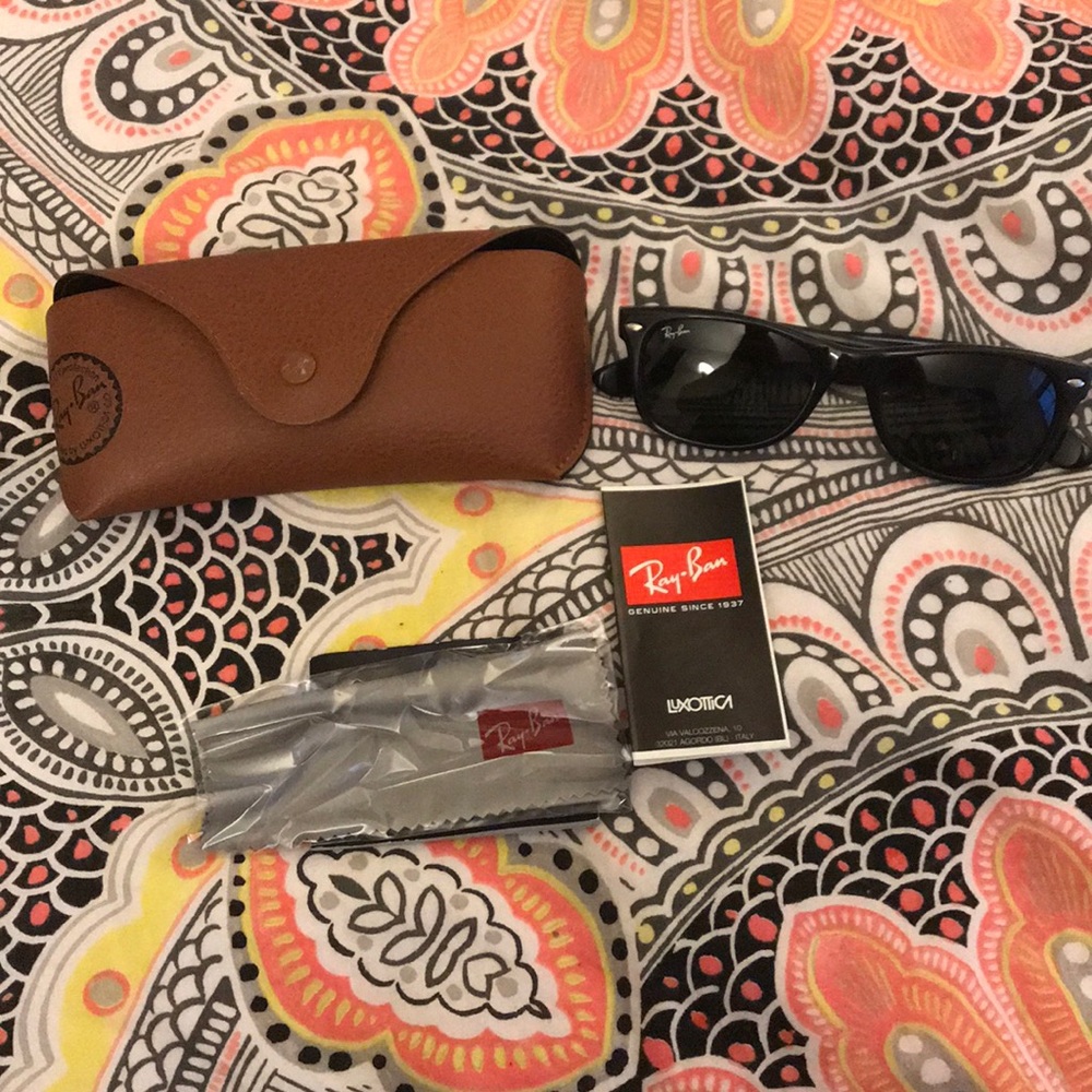 New Ray-Ban Sunglasses (Case Included) - Picture 3 of 5